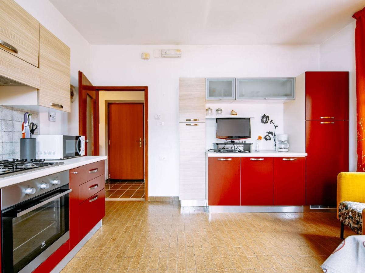 Apartment Deval-1 By Interhome Кальчераника-аль-Лаго Экстерьер фото